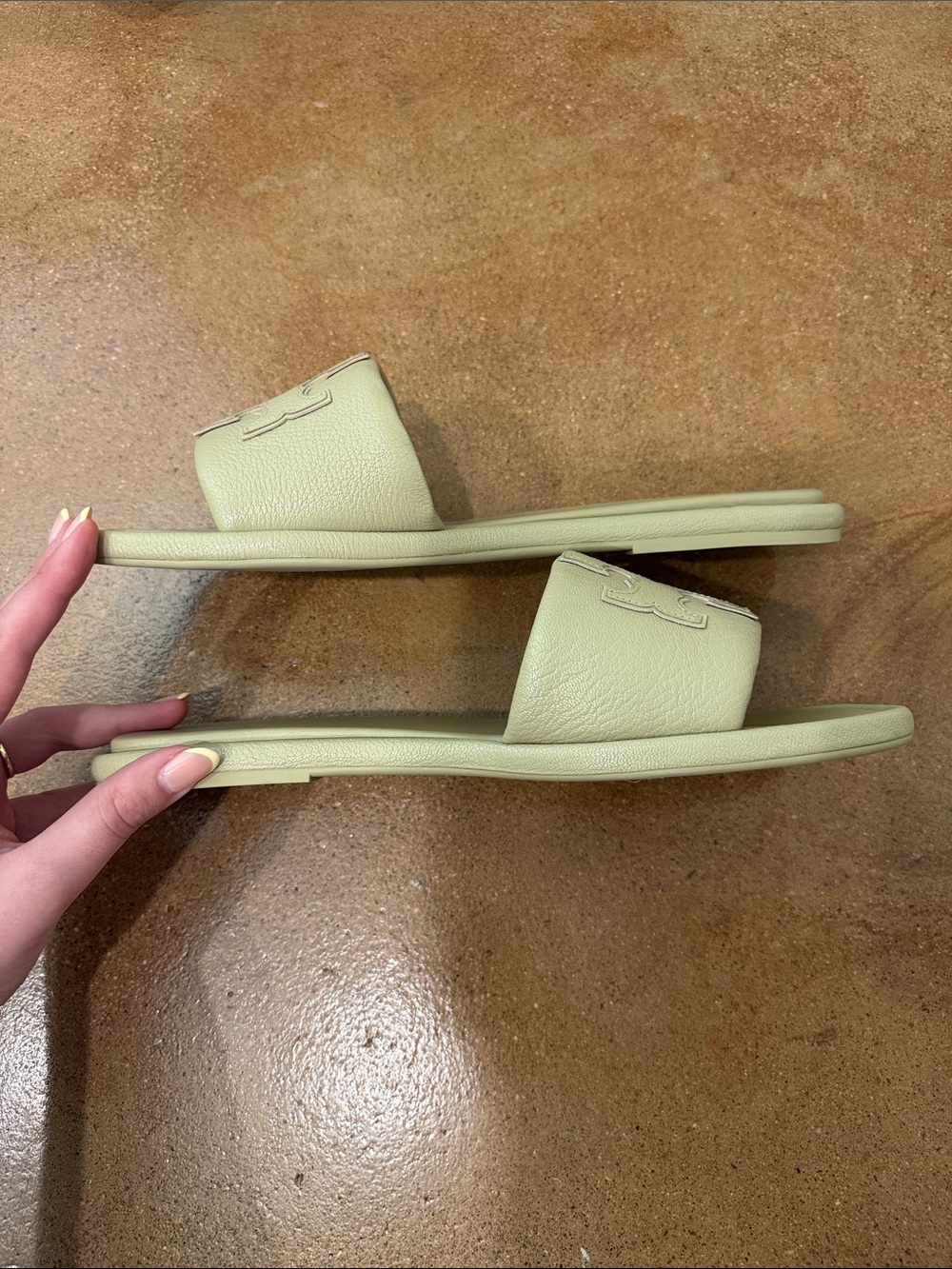 Tory is Burch Double T Sport Slide in Olive Sprig Size 10.5 - Picture 7 of 7